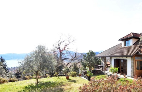Cargiago House | Cozy Cottage in Cargiogo with Private Terrace & Accessibility
