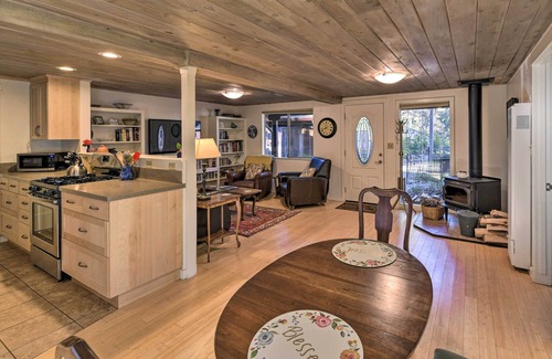 Cedar Ridge Cottage | Tranquil Grass Valley Cottage with BBQ Grill & Yard