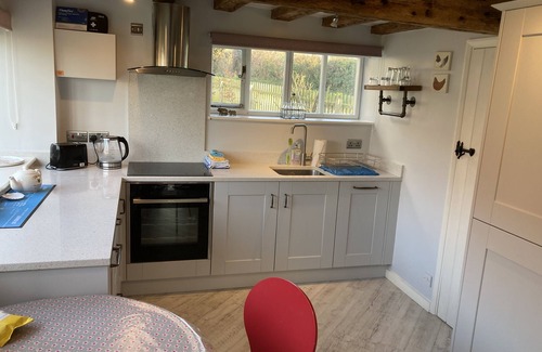Saxmundham Cottage | Serene Country Cottage for Two in Suffolk with Breakfast