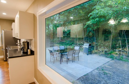 Quincy House | Serene Country Cottage with Open Floor Plan & Family Amenities
