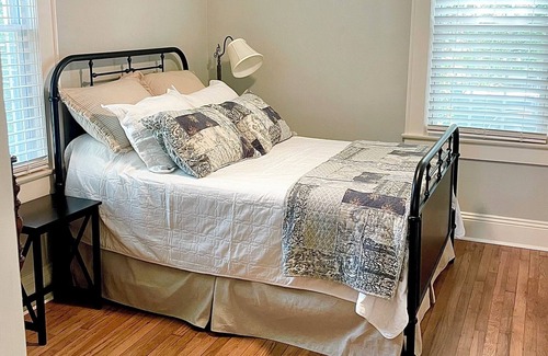 Anderson House | Tranquil Retreat Near Downtown with Family-Friendly Amenities