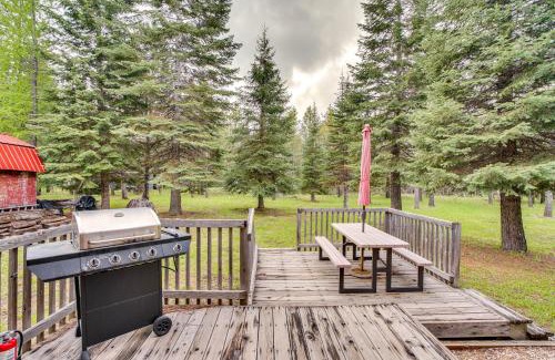 Tamarack Resort House | Serene Donnelly Retreat Near Lake Cascade - Pet Friendly Stay