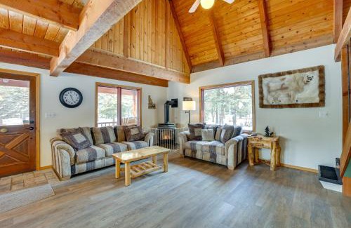 Tamarack Resort House | Serene Donnelly Retreat Near Lake Cascade - Pet Friendly Stay