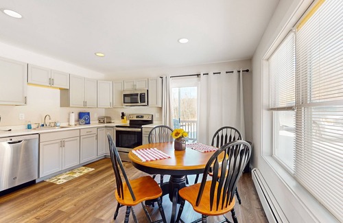 Dedham House | Quiet Duplex with Private Deck, Grill & Scenic Views