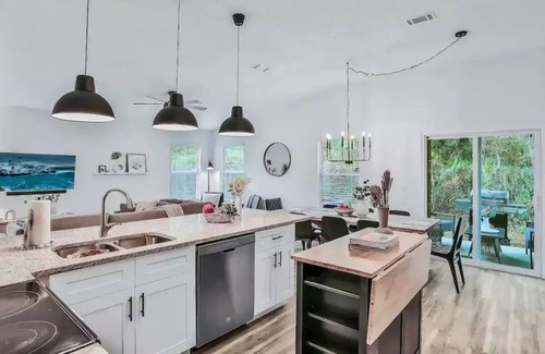 North Beach House | Tranquil Retreat at Atlantic Beach - Family Friendly Getaway