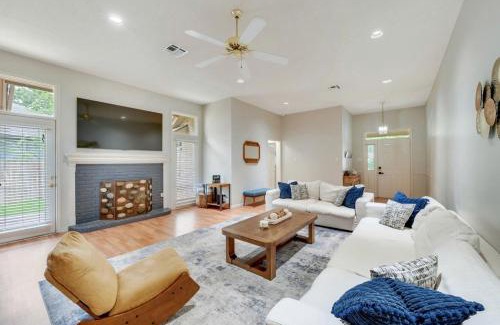 Glenhaven House | Peaceful Family-Friendly Retreat with Large Backyard Near Texas A&M in Dr. College Station, Texas