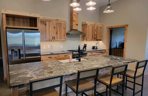 Yankton House | Idyllic Farmhouse Retreat with Hot Tub and Child-Friendly Amenities