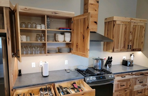 Yankton House | Idyllic Farmhouse Retreat with Hot Tub and Child-Friendly Amenities