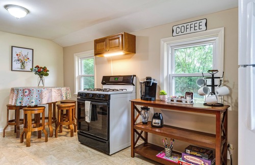 Franklin Cottage | Tranquil Franklin Cottage: Steps from Downtown & Pet Friendly