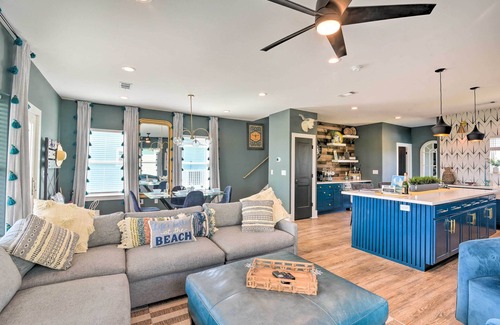 Pointe San Luis House | Tranquil Galveston Retreat with Deck: Steps to the Beach