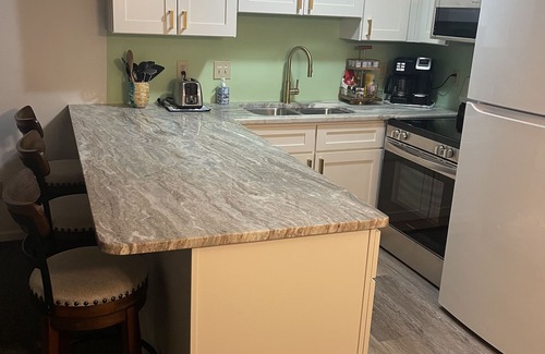 Emerald Isle Condo | Prime Location with Pools & Tennis, Steps to Beach Fun