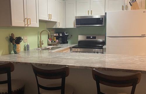 Emerald Isle Condo | Prime Location with Pools & Tennis, Steps to Beach Fun