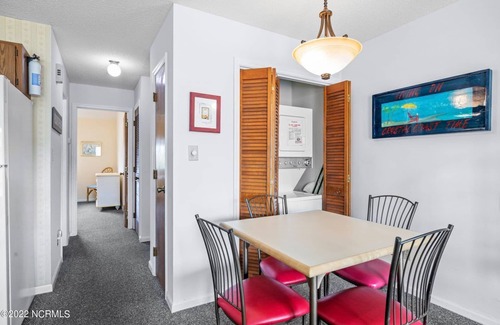 Emerald Isle Condo | Prime Location with Pools & Tennis, Steps to Beach Fun