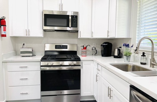 Crescent Park Apartment | Peaceful Gem in Downtown Palo Alto/Stanford