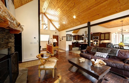 Piney Creek Cabin | Serene Cabin Escape with Ocean Views in the NC Mountains