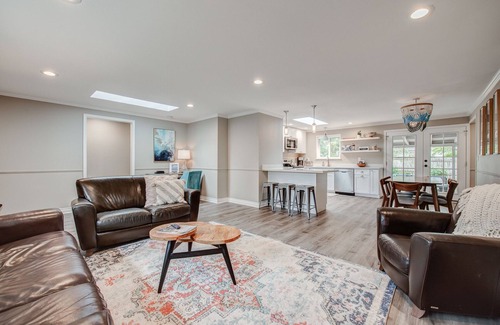 Westgate House | Tranquil Retreat with Ocean Views in Edmonds, Near Seattle