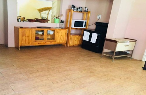 Harare East House | Tranquil Hillside Retreat with Pool and Spa Amenities