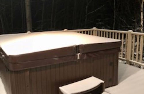 West Dover House | Tranquil Escape near Mt. Snow with Pool & Spa Amenities