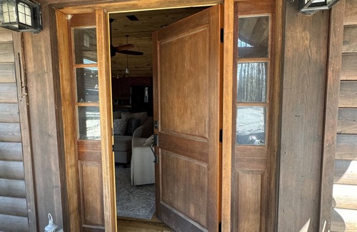 Oxford Cabin | Tranquil Guest House Near Oxford Square with Kitchen Access