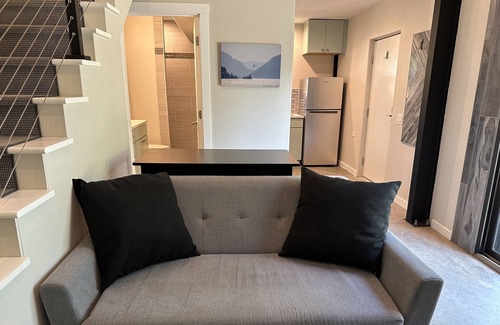White Salmon House | Tranquil Guesthouse in Gorge Paradise - Rated 9.8/10
