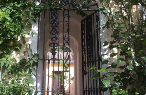 El Cuarton Villa | Tranquil Guesthouse with Private Pool and Lush Gardens