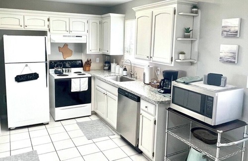 Nederland House | Peaceful Haven 2BR/1BA in Quiet Neighborhood