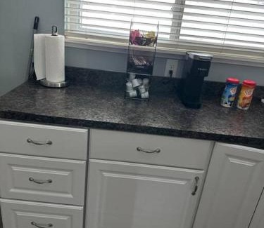 Lansing Apartment | Tranquil Retreat: Your Family-Friendly Home Away From Home