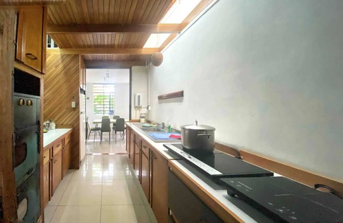 Desamparados House | Tranquil Retreat: Family-Friendly Getaway Awaits You