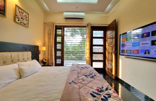 Mohali Villa | Inviting Home2 Stay by Six Lane: 4-Star Pet-Friendly Retreat