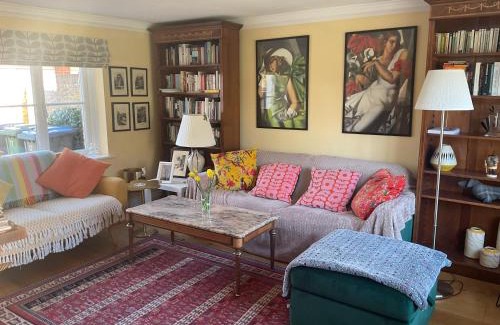 Aldeburgh Villa | Dog-Friendly Retreat in a Lovely Location with High Ratings