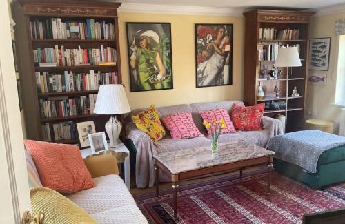 Aldeburgh Villa | Dog-Friendly Retreat in a Lovely Location with High Ratings