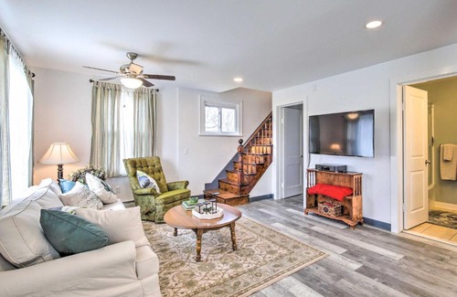 Hurley House | Tranquil Hurley Retreat: Family and Pet Friendly Getaway
