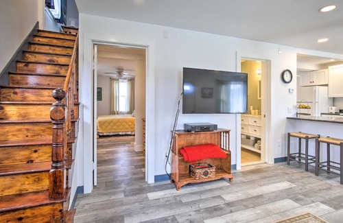 Hurley House | Tranquil Hurley Retreat: Family and Pet Friendly Getaway