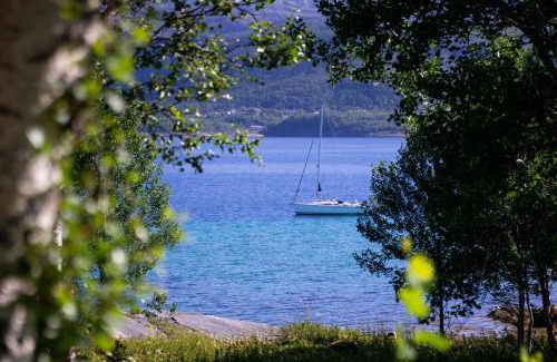 Gildeskal Ski Chalet | Peaceful Island Retreat in Seaside Cottage with Hidden Beach & Private Boat