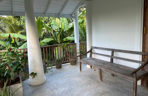 Kathaluwa Villa | Peaceful jungle villa - 3 Ensuite Bedrooms, Infinity pool & 10 mins to the beach