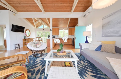Kehena Villa | Tranquil Kehena Beach Treehouse Villa with Star Deck Awaits