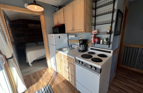 Ellsworth County Cabin | Serene Lake Cabin with Child-Friendly Amenities & 10/10 Rating