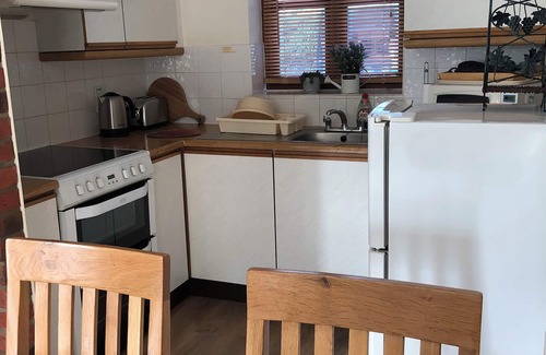 Irstead Cottage | Tranquil Lakeside Cottage with Oceanfront Views & Breakfast