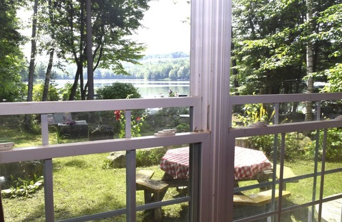 Parsonsfield House | Serene Lakeside Retreat: Morning Coffee & Scenic Views