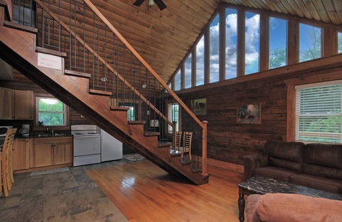 Littleport Cabin | Idyllic Lake View Cabin - Guest Rated 9.8, Pet Friendly!