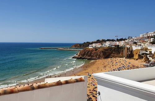 Albufeira Old Town Cottage | Serene Stay in Old Town - Pool, Ocean View & Spa Access
