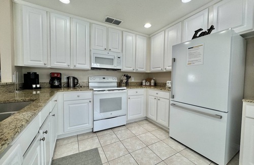 Kissimmee House | Serene 5-Bed Pool Home with Private Amenities & Top Rating