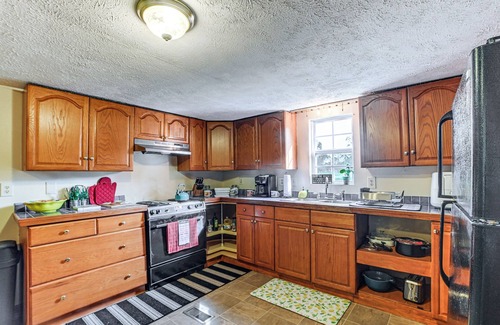 McEwen House | Peaceful McEwen Home w/Spacious Yard!