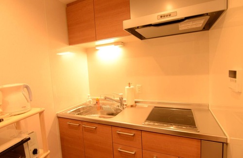 Okazaki House | Modern Traditional House: 10/10 Rated, Steps from Transit