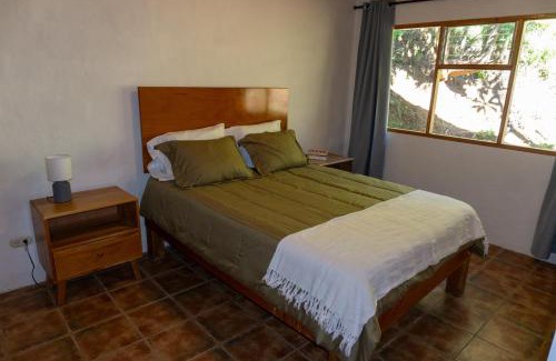 Poasito House | Tranquil Mountain Retreat at Coyote House - Family & Pet Friendly