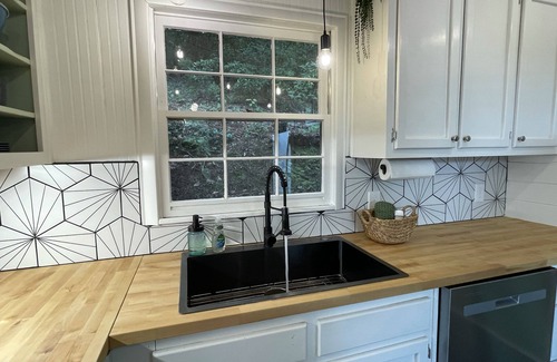 Dahlonega Cabin | Tranquil Mountain Retreat with Family-Friendly Amenities