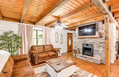 Mount Juliet House | Serene Mt Juliet Cabin with Hot Tub and Fire Pit Escape