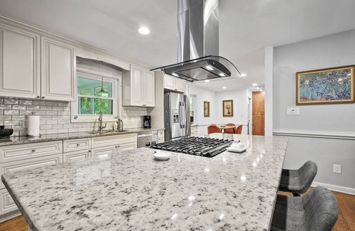 Dunwoody House | Serene Retreat Near Downtown Atlanta with Pet-Friendly Amenities