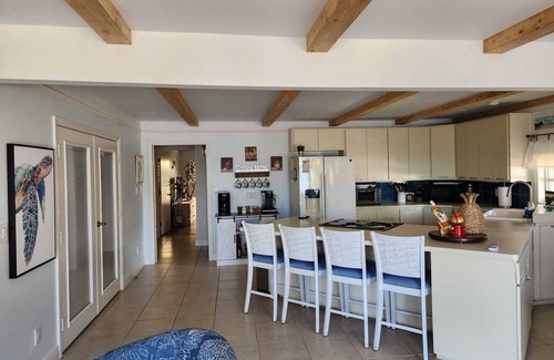 Summerland Key Cottage | Serene Oceanfront Cottage with Spa and Pet-Friendly Amenities