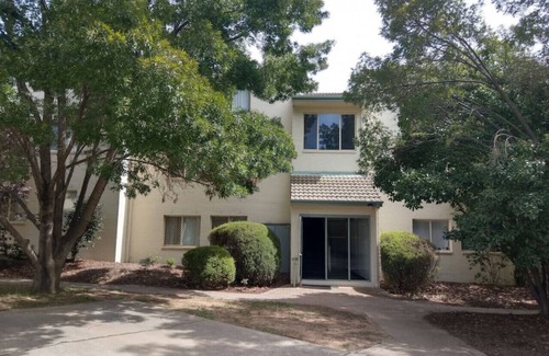 Phillip Apartment | Inviting Outlook Near Canberra Hospital with Family Amenities